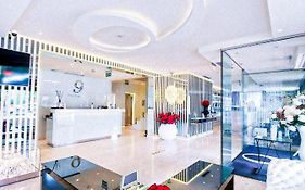 Hotel 9